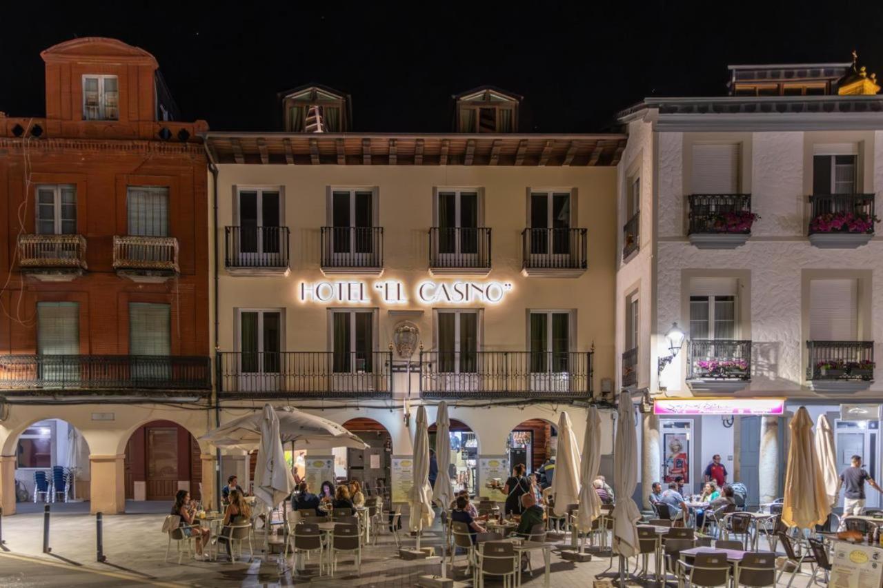 Hotel & Restaurante El Casino Villafranca Del Bierzo Exteriör bild