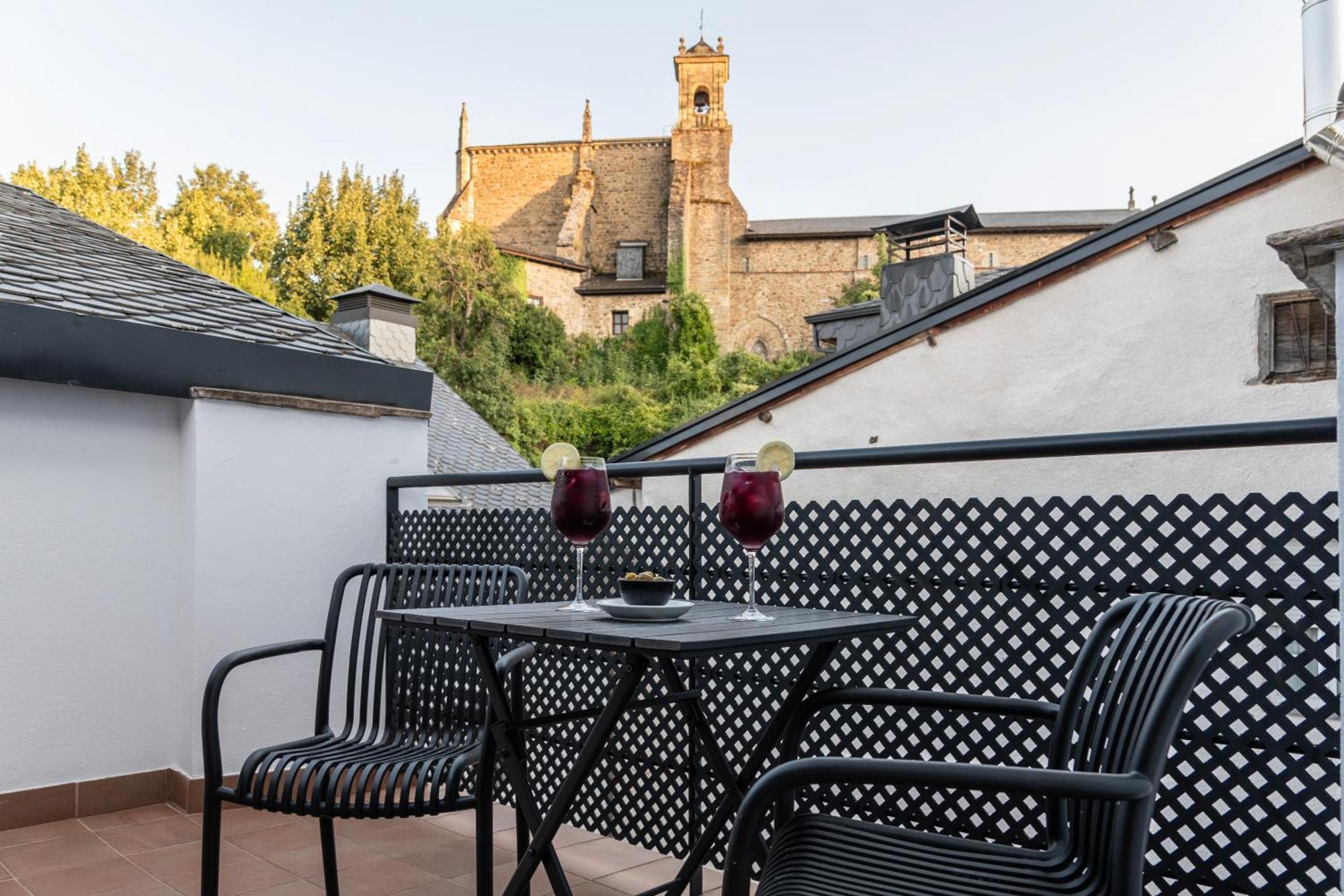 Hotel & Restaurante El Casino Villafranca Del Bierzo Exteriör bild